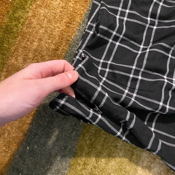 Abercrombie & Fitch | Plaid Ruffle Mini Skirt - Picture 4 of 9